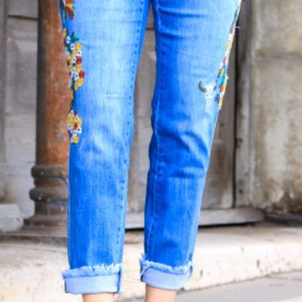 Best in Jeans❣️L&B Embroidered Jeans - Picture 5 of 7